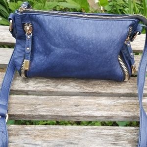 🎁Francesca's Blue Vegan Leather Crossbody Bag